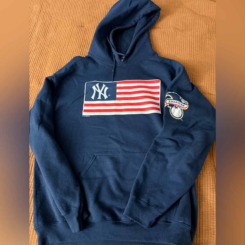 New Era Navy Yankees Flag Hoodie